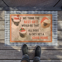 Load image into Gallery viewer, Pet Inspired Outdoor Coconut Coir Christmas Doormat—a festive welcome that spreads holiday warmth and heartfelt wishes for our furry friends!
